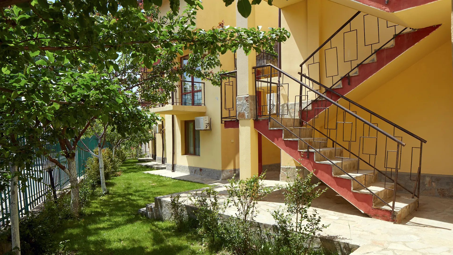 Yalta Complex Hotel Napospart
